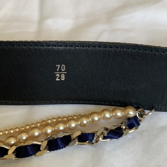 CHANEL fits like a small and it is adjustable with 3 snaps - Picture 10 of 13